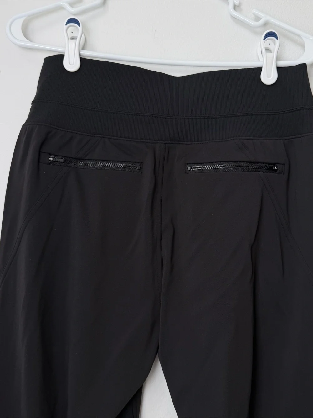Athleta Black High Rise Venice Jogger Size Medium